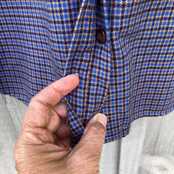 LL Bean Women's Plaid Flannel Shirt, Size XL, Blue Black Tan Cotton Pockets - Picture 3 of 11